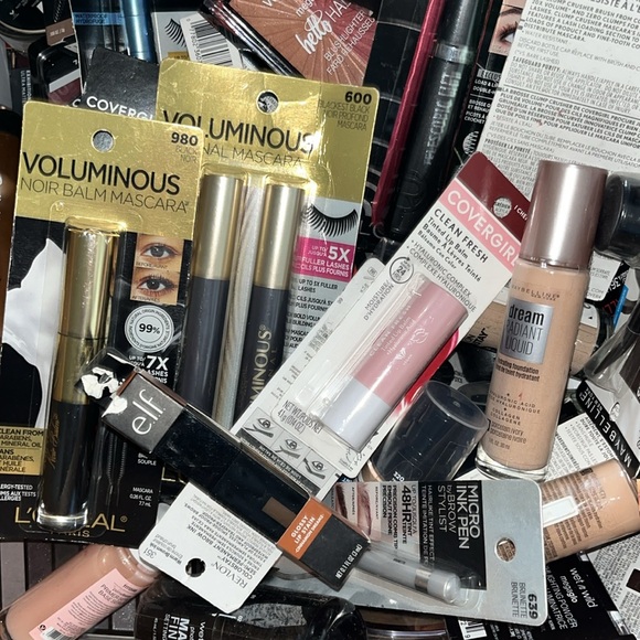 20 qty wholesale Makeup L’Oréal Revlon Elf Lips skincare cosmetics LOT Bulk New - Picture 7 of 14